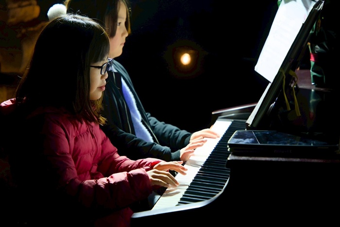 イルミネーション点灯式はのん音楽教室発表